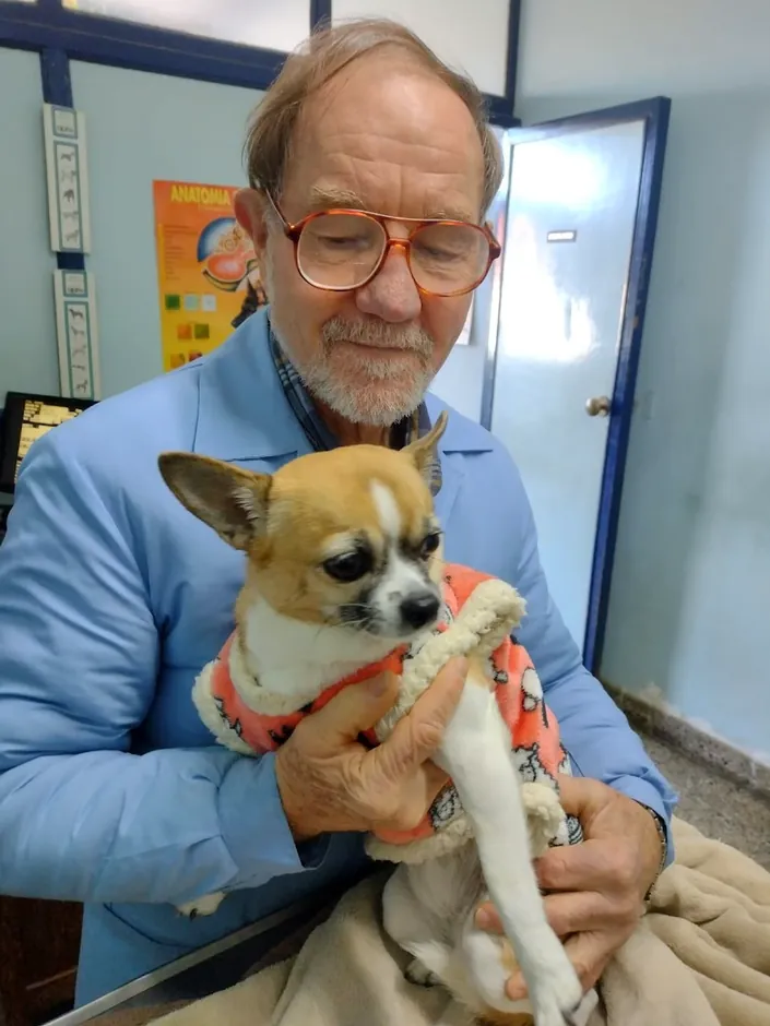 Luis Garibaldi. Neurólogo. Consultorio Veterinario