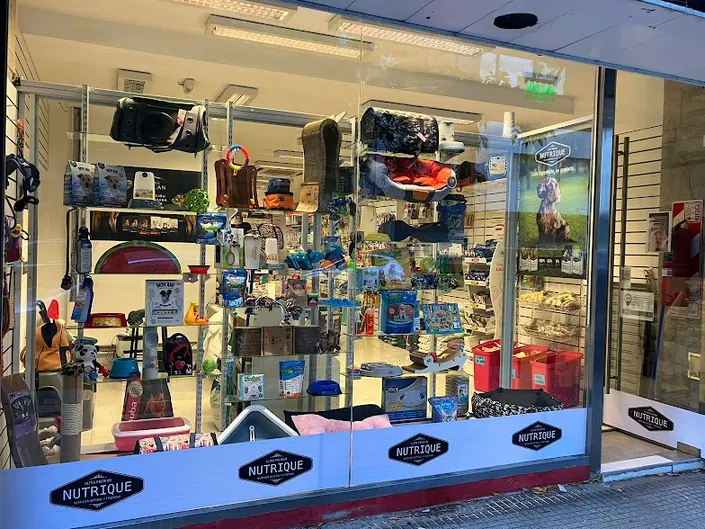 PELUQUERÍA Y PETSHOP FULLMASKOTAS